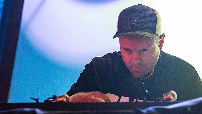 Cj wellsmore vine st dom west remix dj shadow